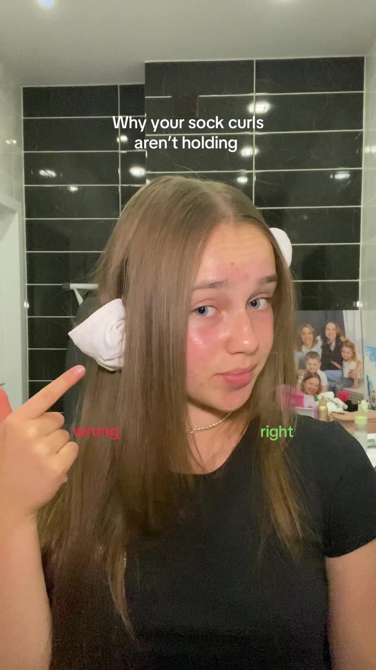 Follow for more heatless curls and shiny hair tips 💕 Should I post a whole tutorial with results?? hairtips #haarpflege #frizzfree #heatlesscurls #heatlesshairstyles 